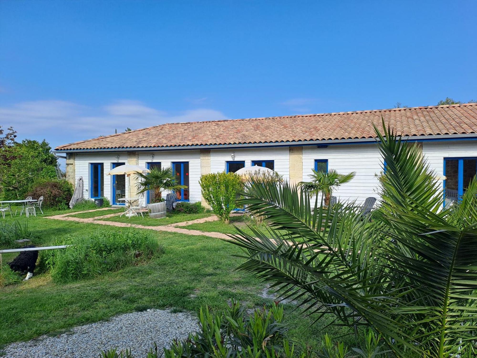 La Cadournaise Bed & Breakfast Saint-Seurin-de-Cadourne Ngoại thất bức ảnh