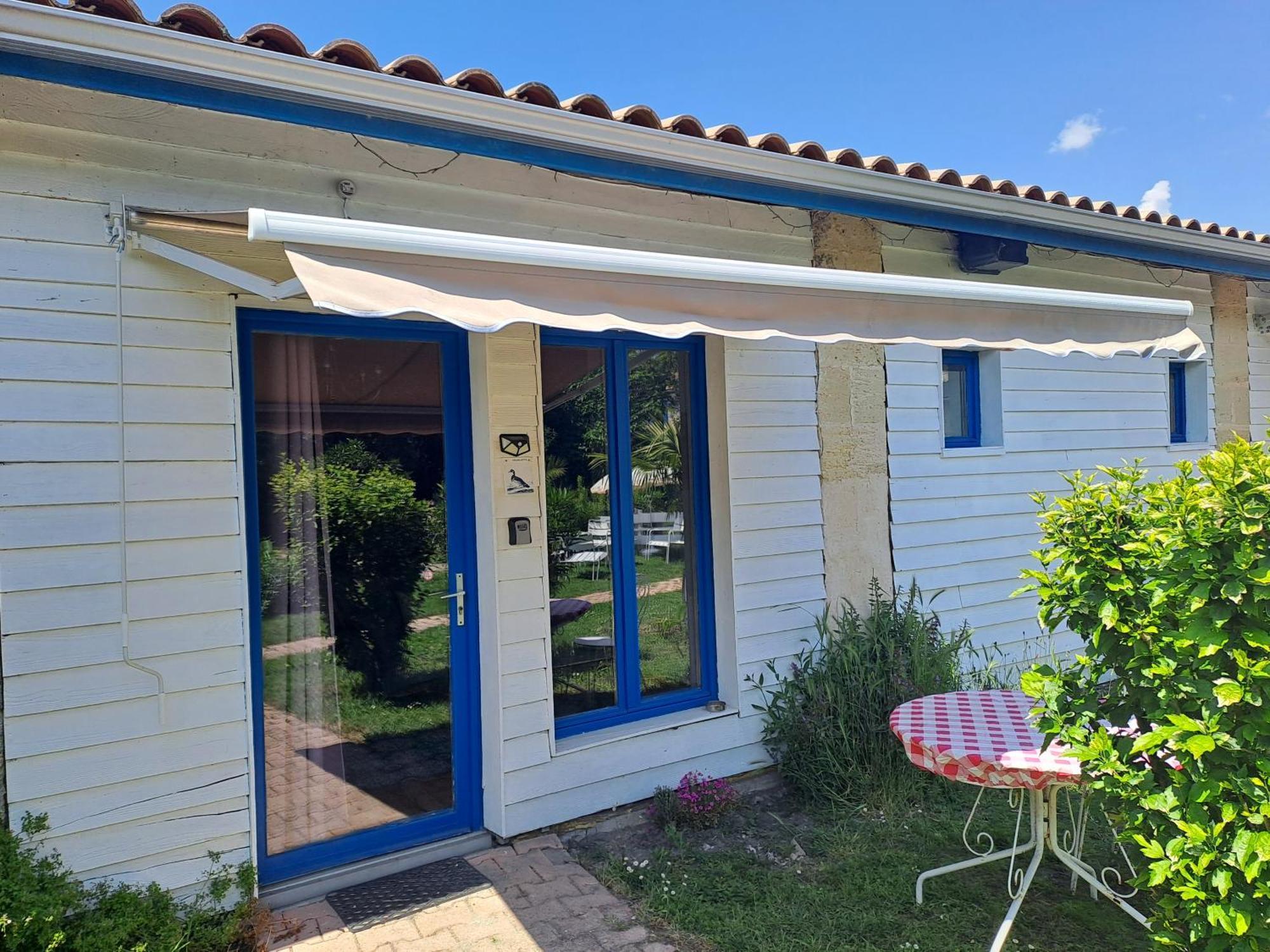 La Cadournaise Bed & Breakfast Saint-Seurin-de-Cadourne Ngoại thất bức ảnh