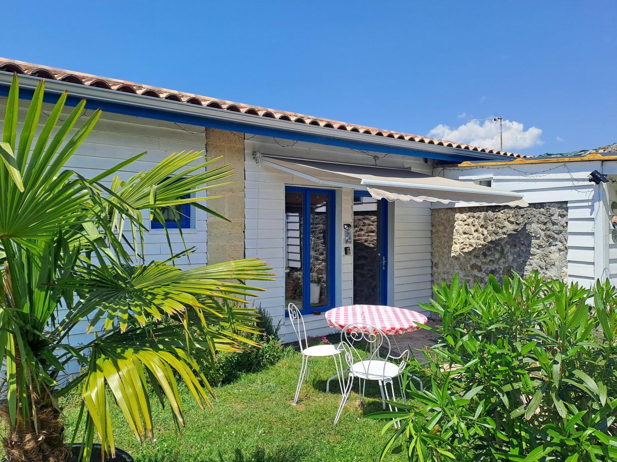 La Cadournaise Bed & Breakfast Saint-Seurin-de-Cadourne Ngoại thất bức ảnh