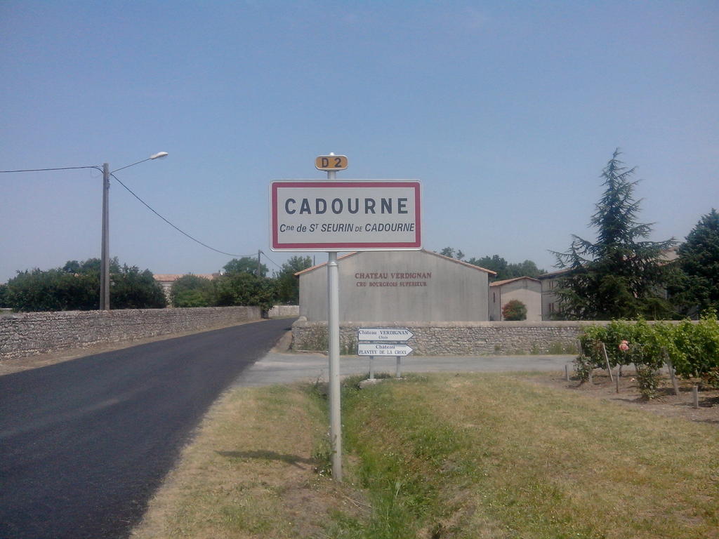 La Cadournaise Bed & Breakfast Saint-Seurin-de-Cadourne Phòng bức ảnh